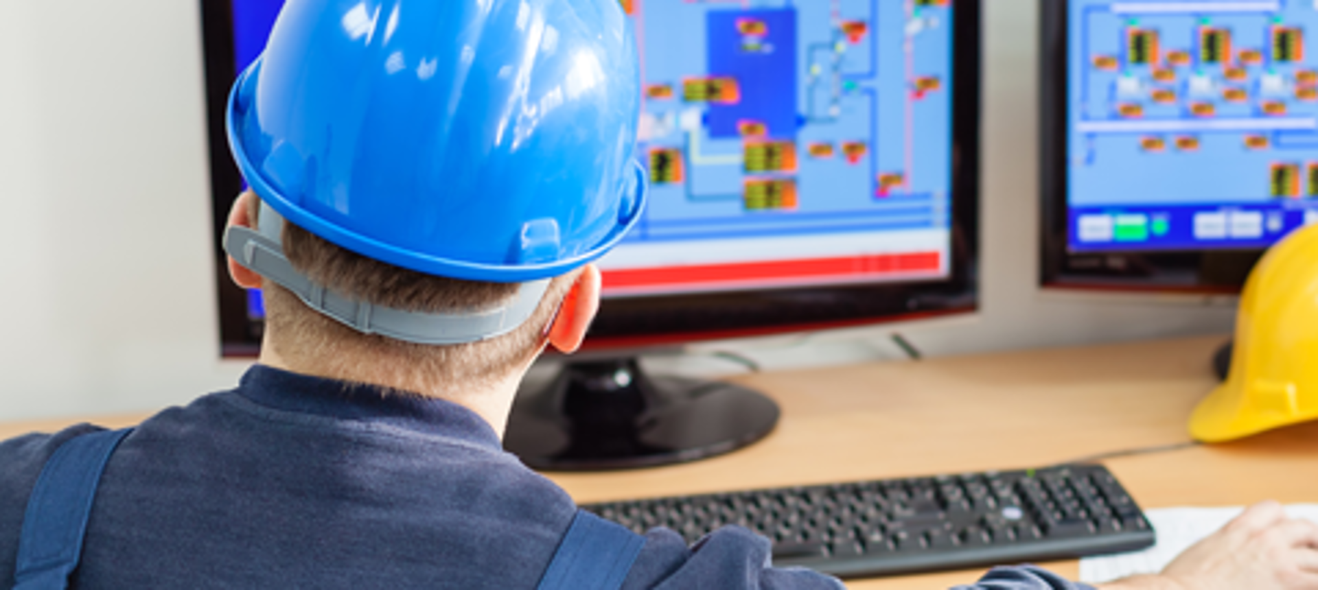 Worker In Control Roomt480x215